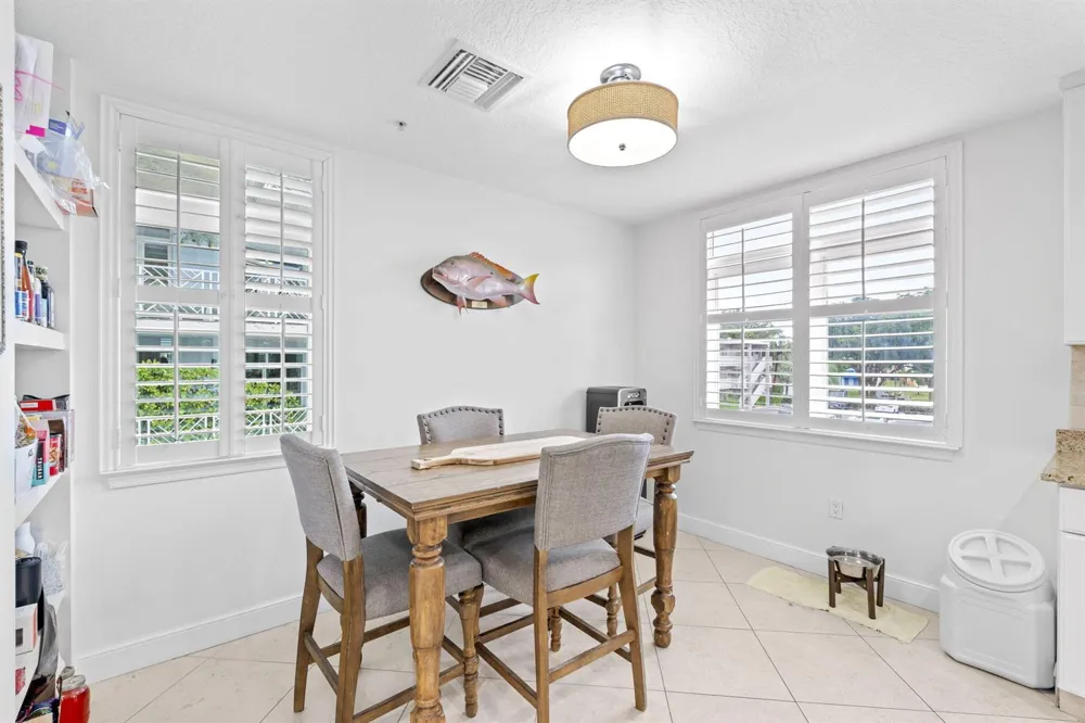 305 E Ocean Avenue #Th-7 Lantana, FL 33462
