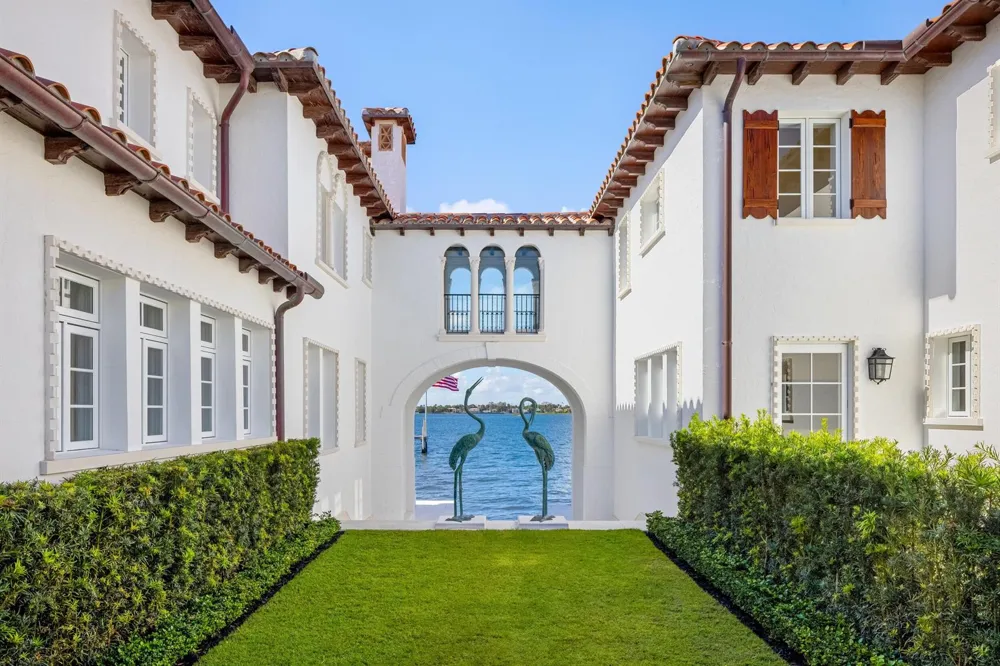 800 S County Road Palm Beach, FL 33480