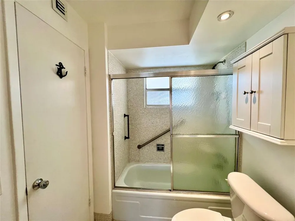 2800 NW 47th Terrace #106b Lauderdale Lakes, FL 33313