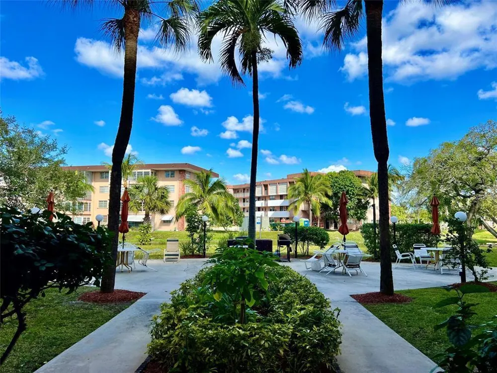 2800 NW 47th Terrace #106b Lauderdale Lakes, FL 33313