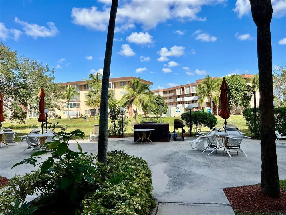 2800 NW 47th Terrace #106b Lauderdale Lakes, FL 33313