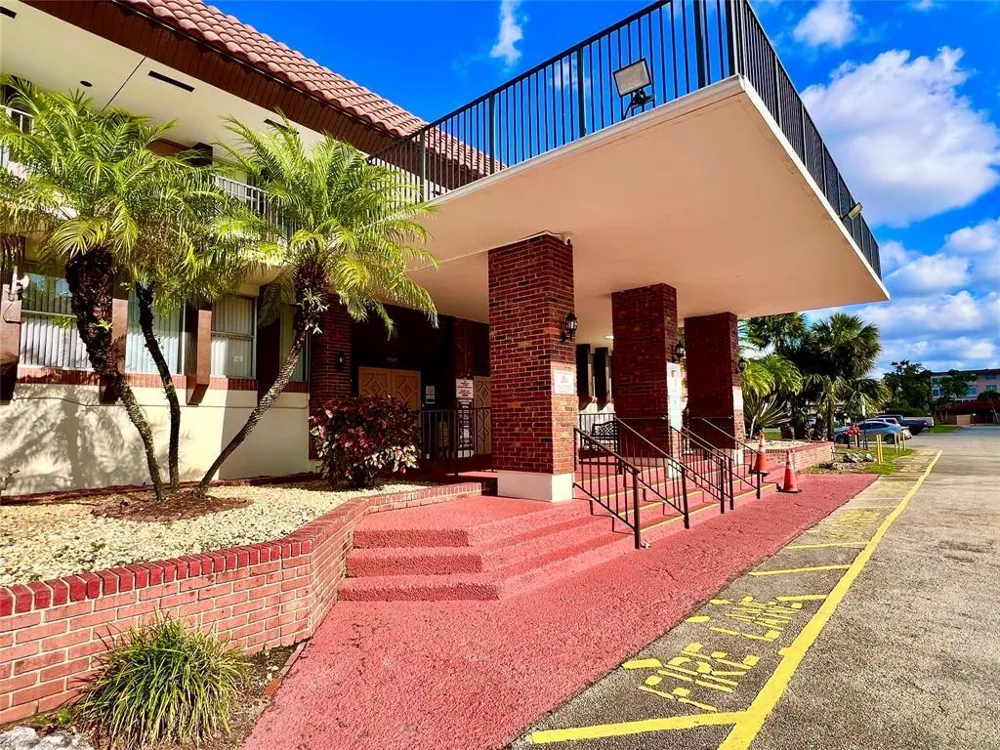 2800 NW 47th Terrace #106b Lauderdale Lakes, FL 33313