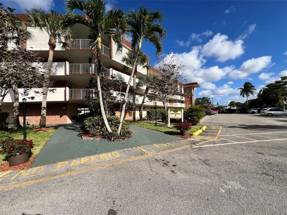 2800 NW 47th Terrace #106b Lauderdale Lakes, FL 33313