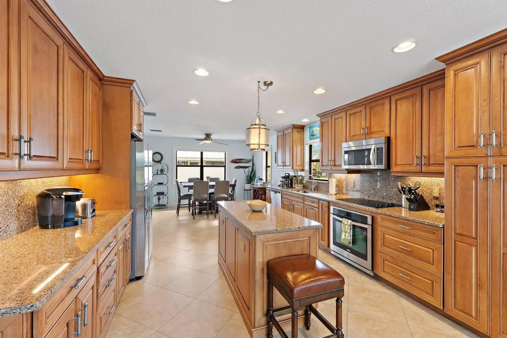 348 River Drive Tequesta, FL 33469