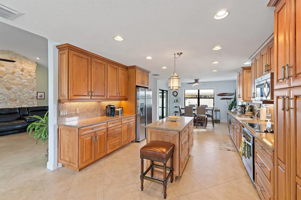 348 River Drive Tequesta, FL 33469