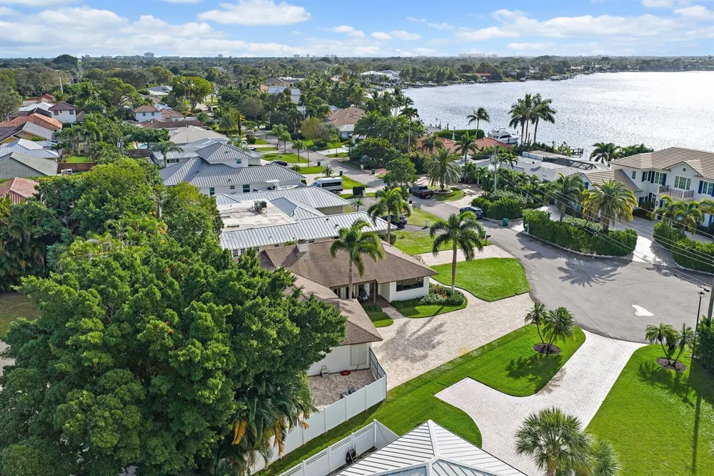 348 River Drive Tequesta, FL 33469