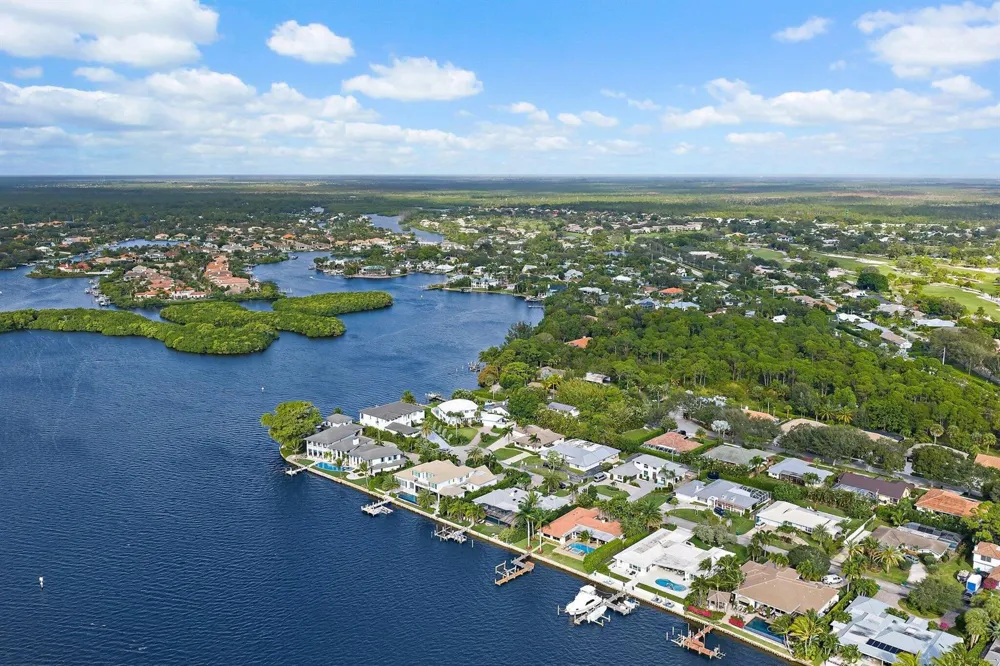 348 River Drive Tequesta, FL 33469