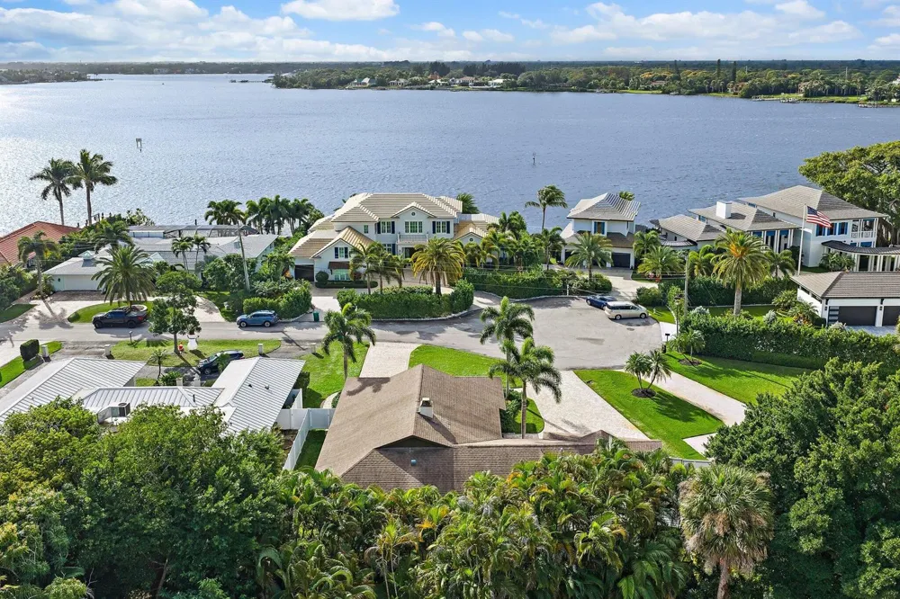 348 River Drive Tequesta, FL 33469