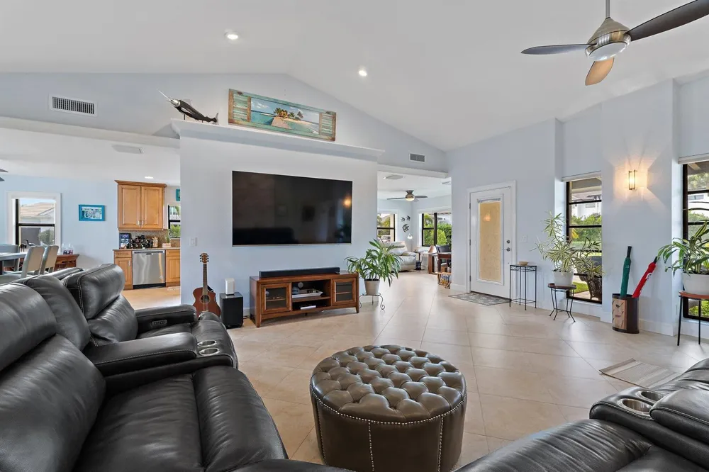 348 River Drive Tequesta, FL 33469