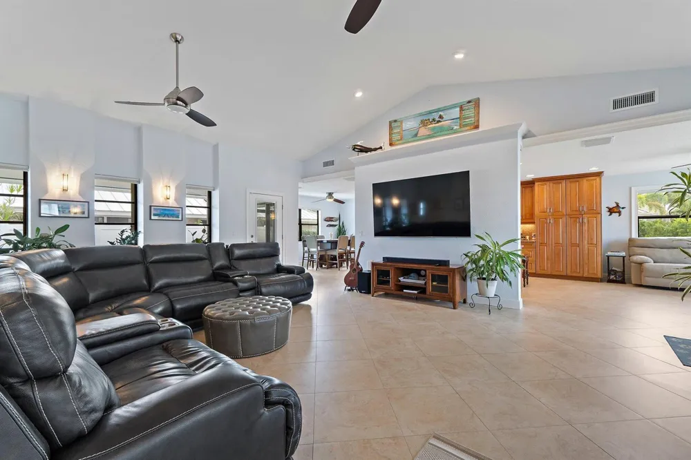 348 River Drive Tequesta, FL 33469