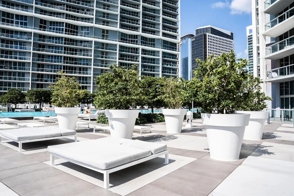 495 Brickell Avenue #911 Miami, FL 33131