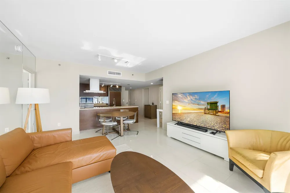 495 Brickell Avenue #911 Miami, FL 33131