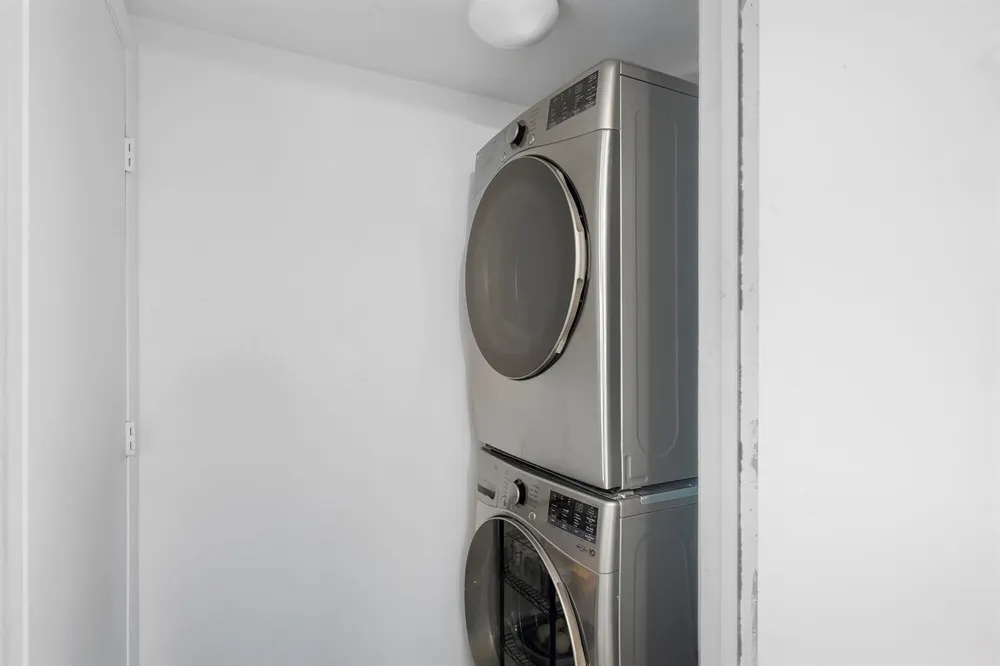 495 Brickell Avenue #911 Miami, FL 33131
