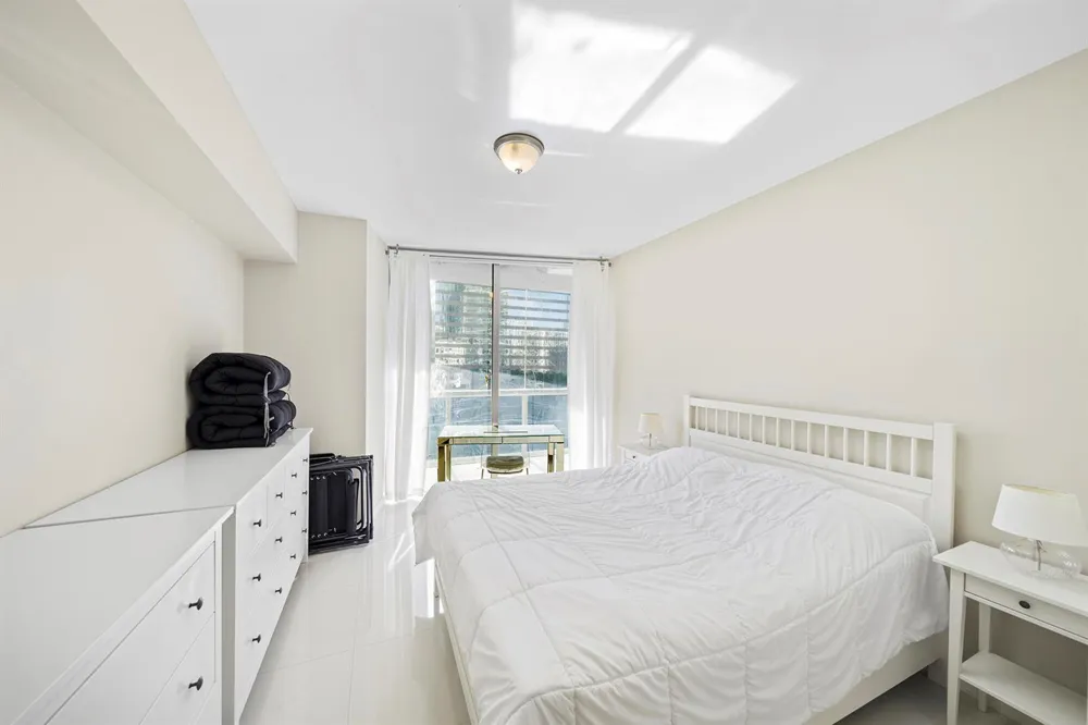 495 Brickell Avenue #911 Miami, FL 33131