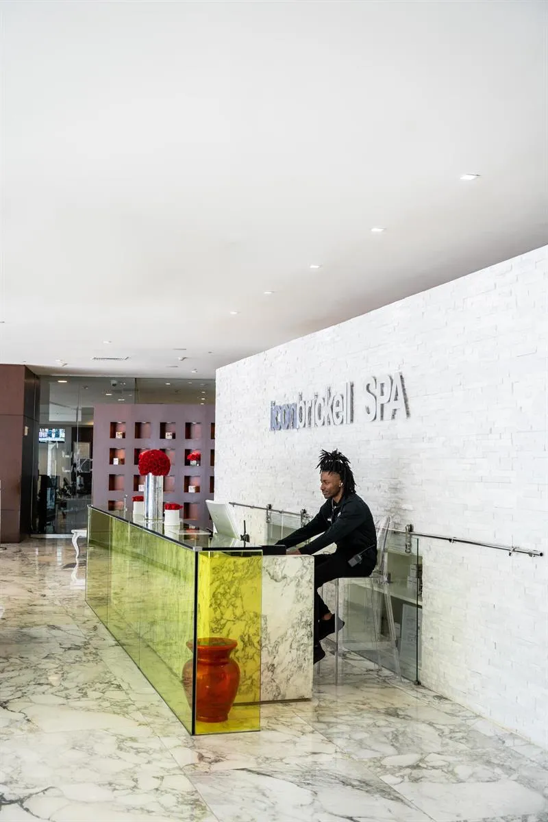 495 Brickell Avenue #911 Miami, FL 33131