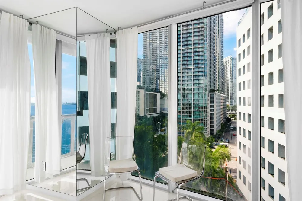 495 Brickell Avenue #911 Miami, FL 33131