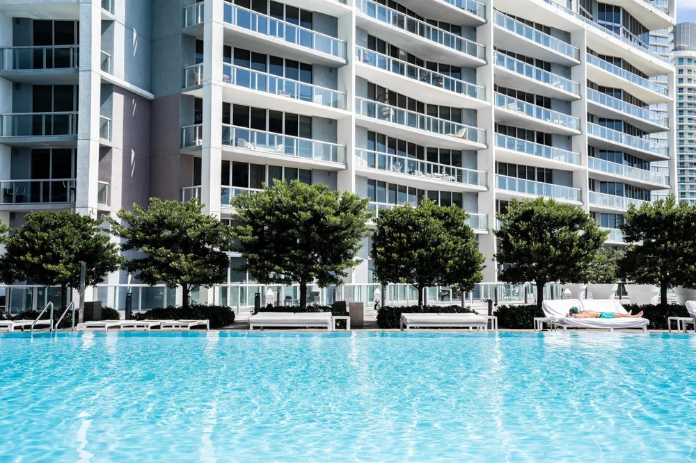 495 Brickell Avenue #911 Miami, FL 33131