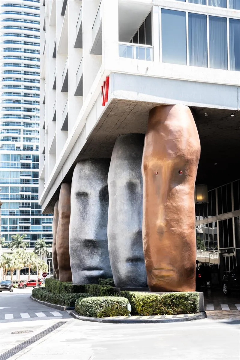 495 Brickell Avenue #911 Miami, FL 33131
