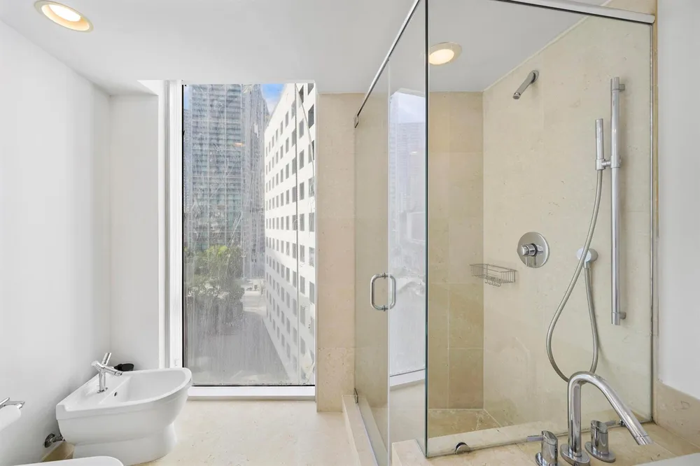 495 Brickell Avenue #911 Miami, FL 33131