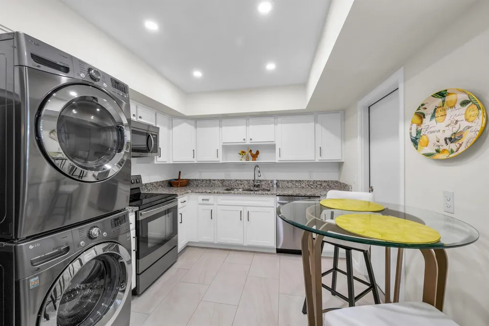 4 SE Turtle Creek Drive #E Jupiter, FL 33469