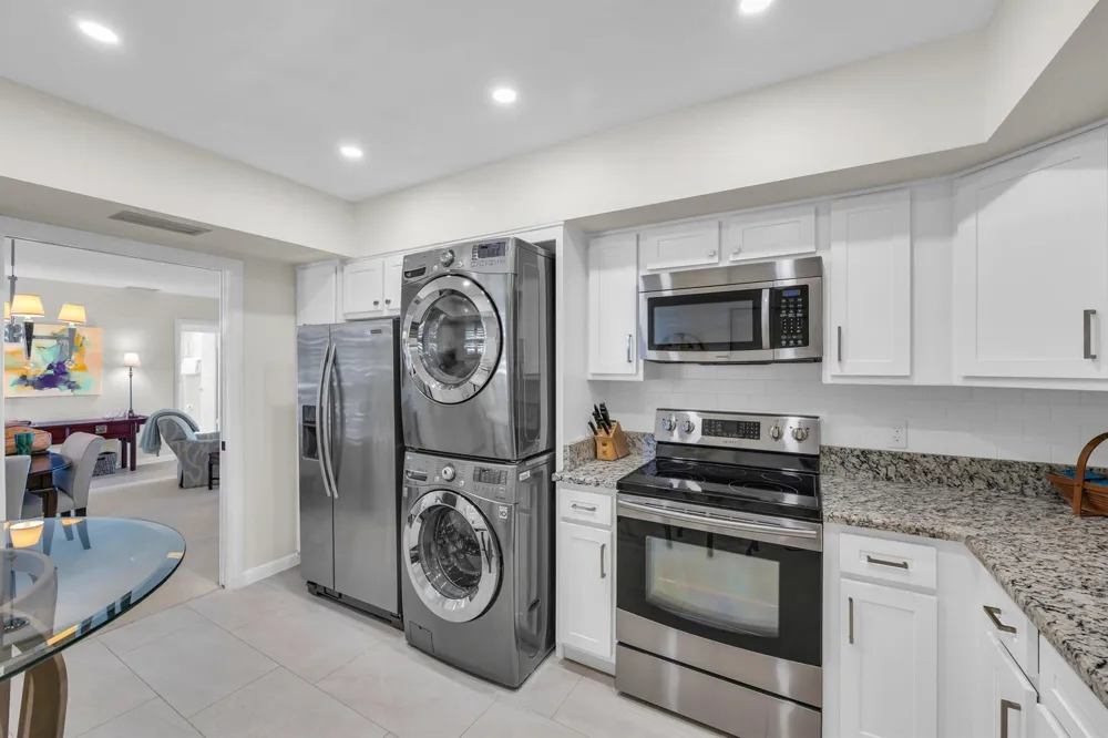 4 SE Turtle Creek Drive #E Jupiter, FL 33469