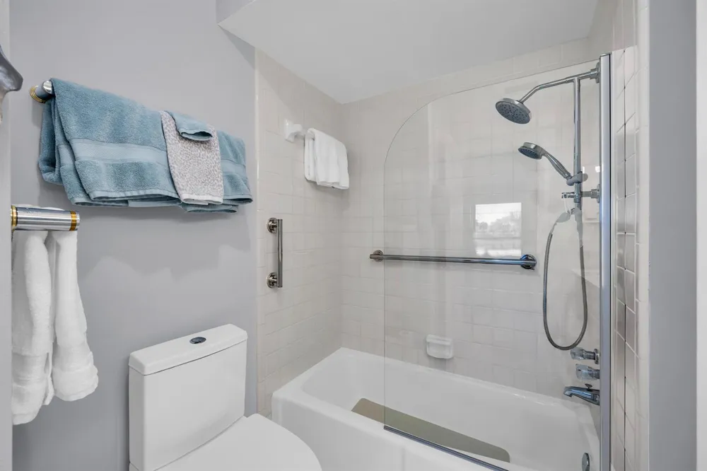 4 SE Turtle Creek Drive #E Jupiter, FL 33469