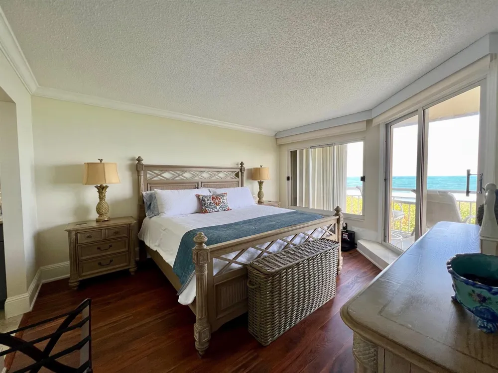 3870 Highway A1a #304 Hutchinson Island, FL 34949