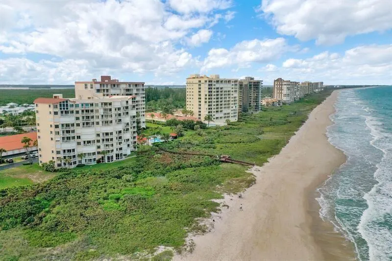 3870 Highway A1a #304 Hutchinson Island, FL 34949