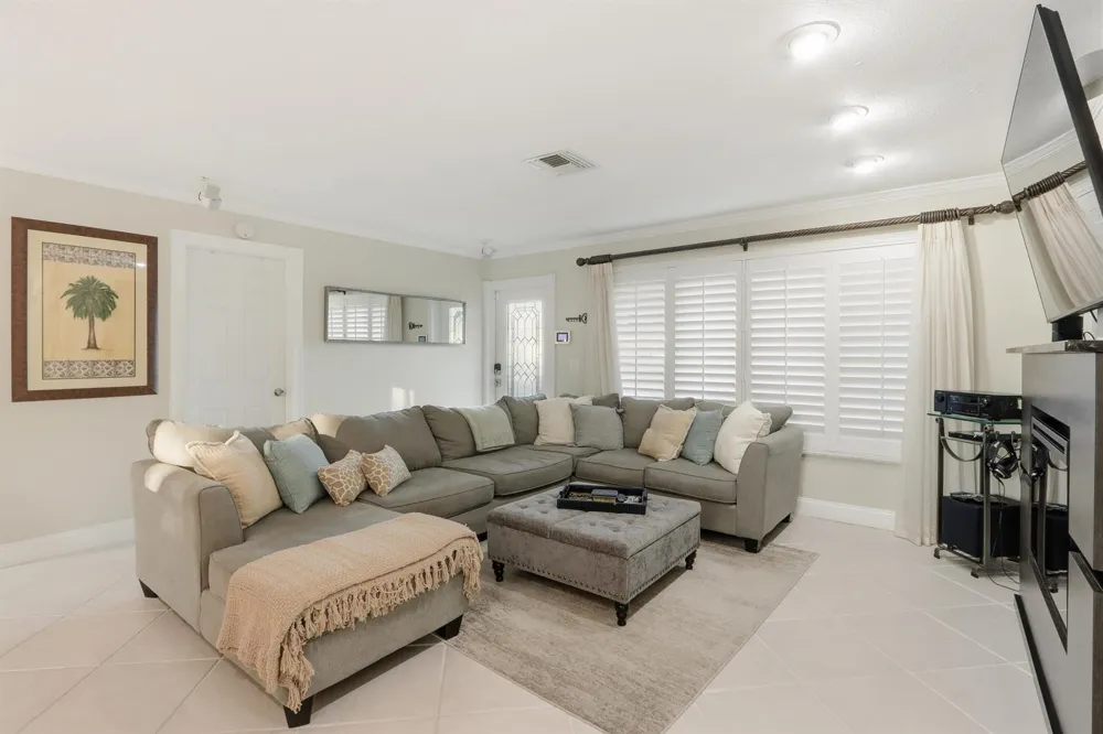1905 Meadow Court Palm Springs, FL 33406