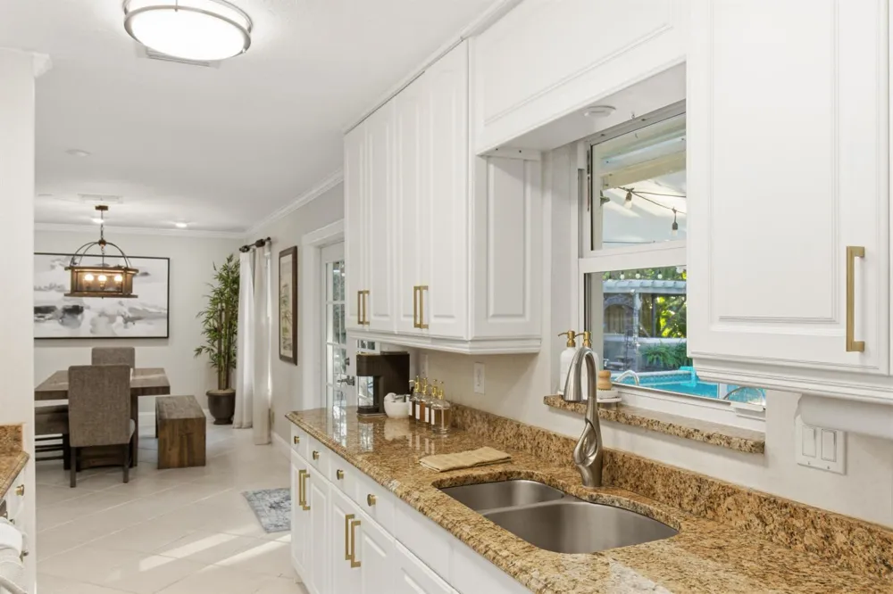 1905 Meadow Court Palm Springs, FL 33406