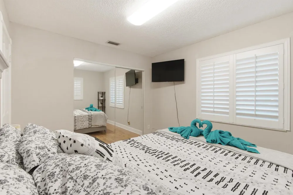 1905 Meadow Court Palm Springs, FL 33406