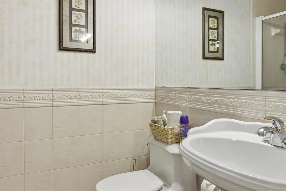 1905 Meadow Court Palm Springs, FL 33406