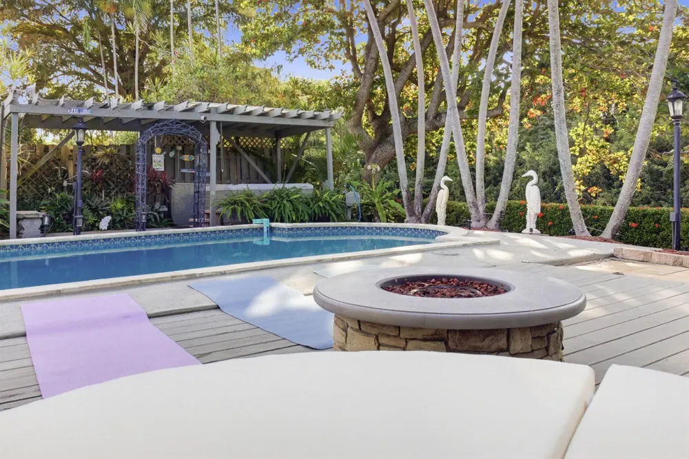 1905 Meadow Court Palm Springs, FL 33406
