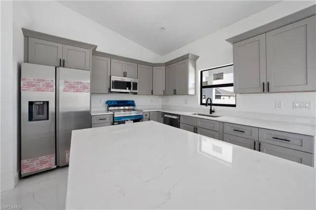 1213 NW 22nd Place Cape Coral, FL 33993