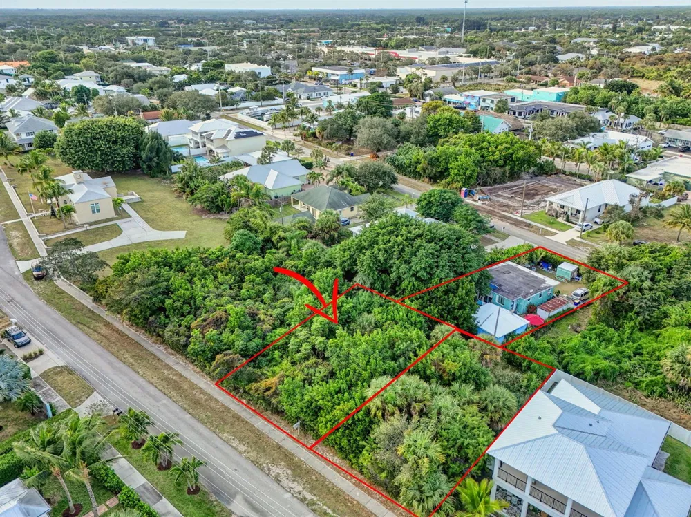 9156 SE Mars Street Hobe Sound, FL 33455
