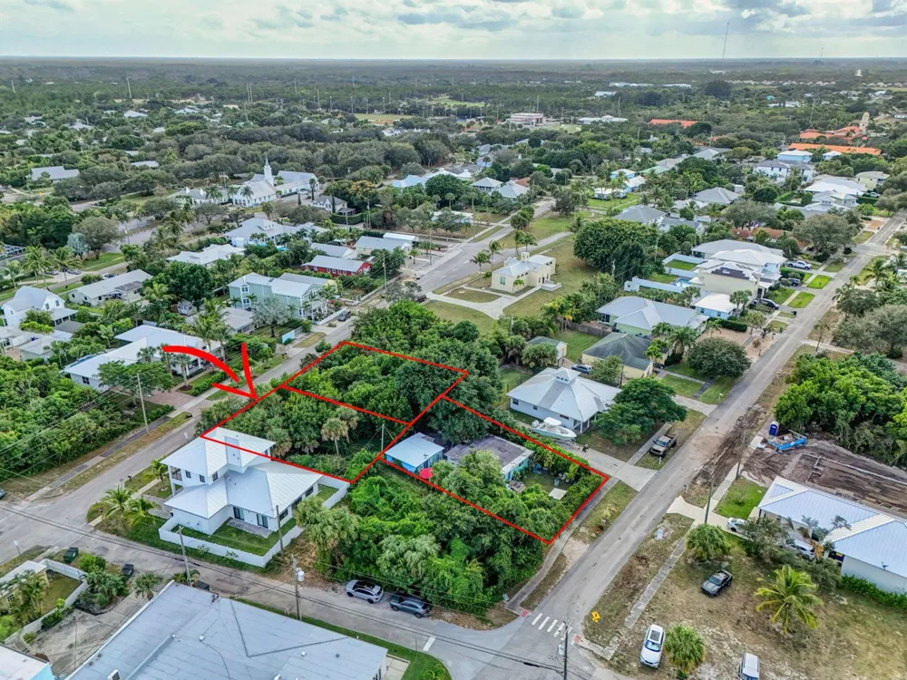9156 SE Mars Street Hobe Sound, FL 33455