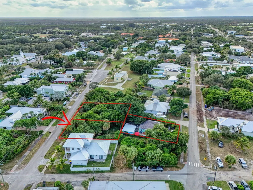 9156 SE Mars Street Hobe Sound, FL 33455