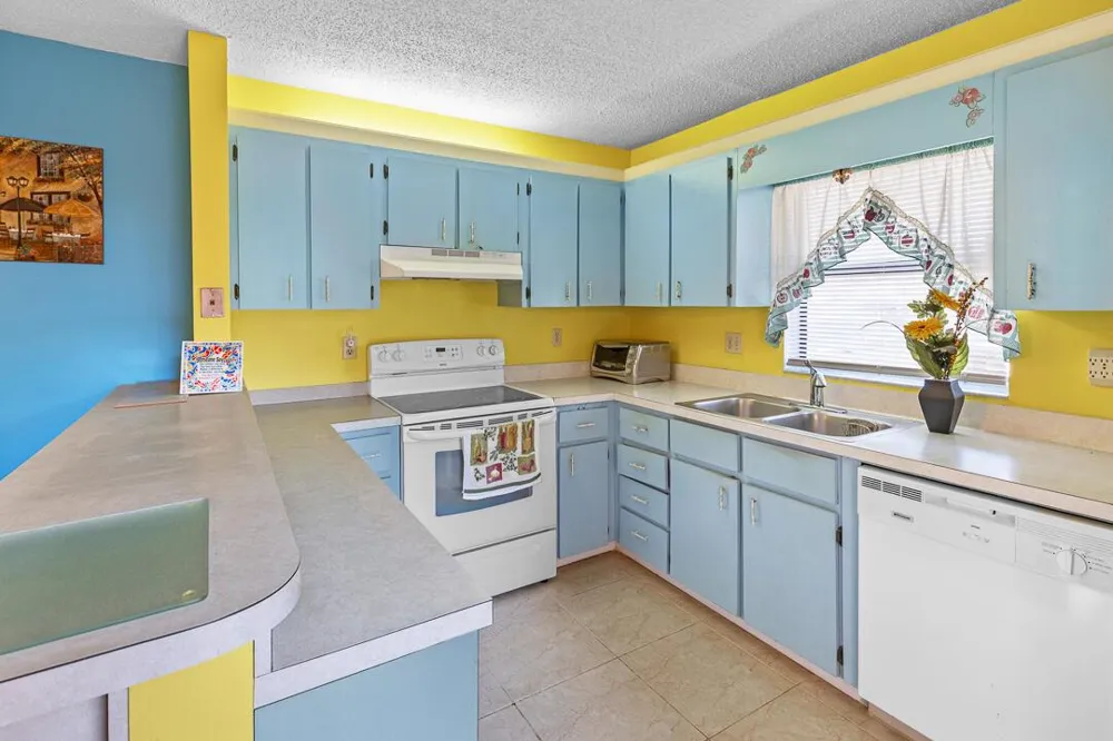 1402 Nebraska Avenue #13 Fort Pierce, FL 34950