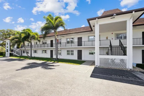3075 E Gardens East Drive #32