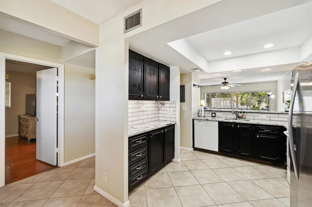 3075 E Gardens East Drive #32 Palm Beach Gardens, FL 33410