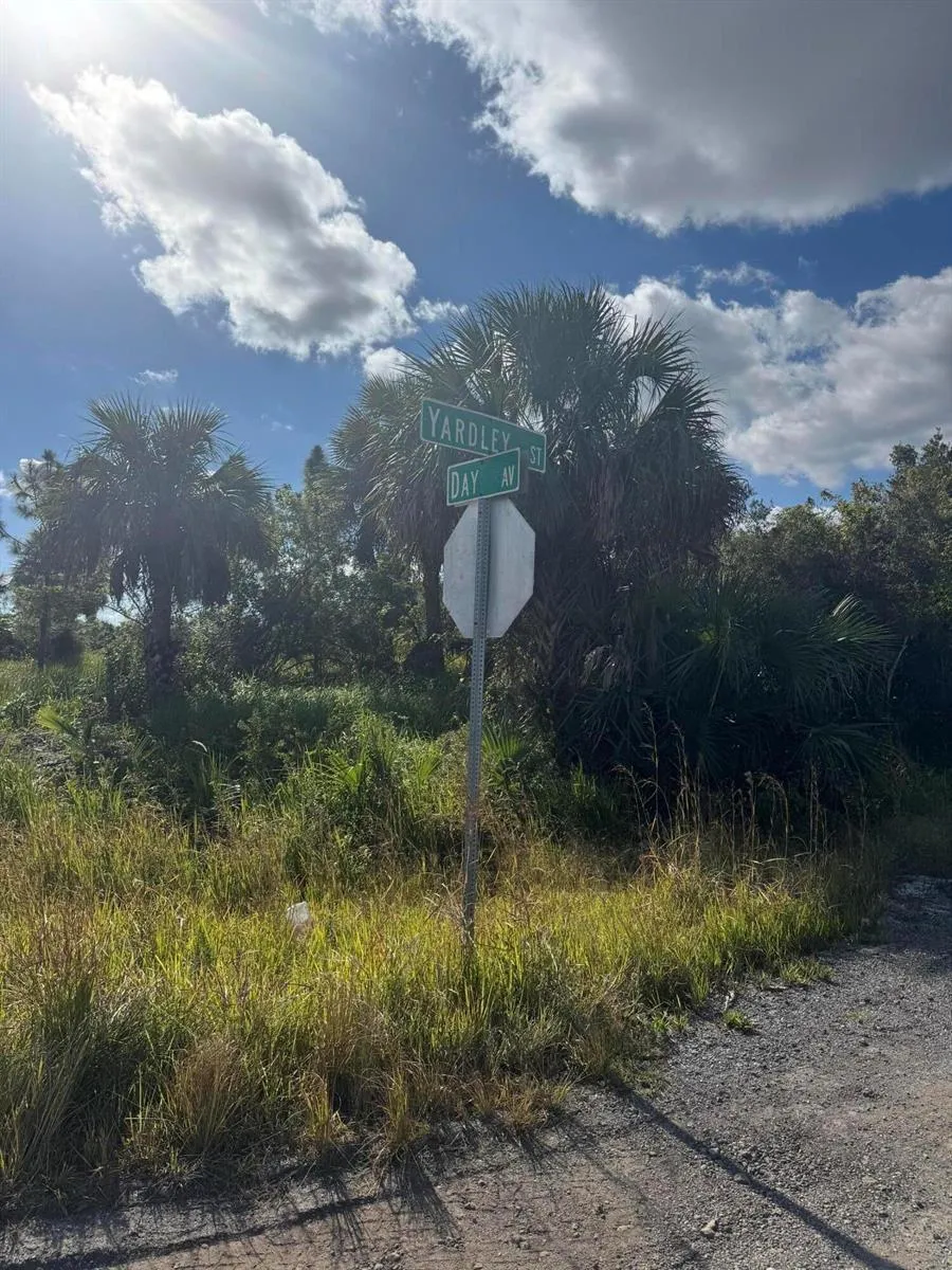 Yardley Street SW Palm Bay, FL 32908