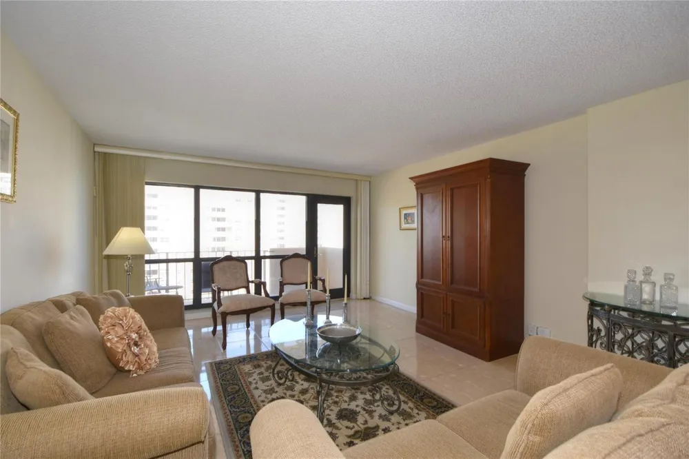 5100 Ocean Boulevard #1004 Lauderdale By The Sea, FL 33308