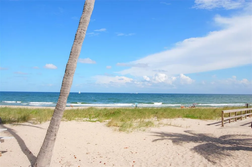 5100 Ocean Boulevard #1004 Lauderdale By The Sea, FL 33308