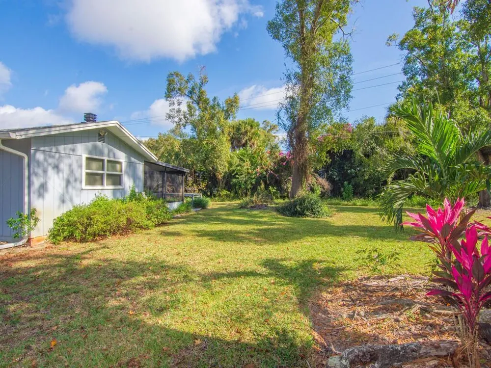 3105 Atlantic Boulevard Vero Beach, FL 32960