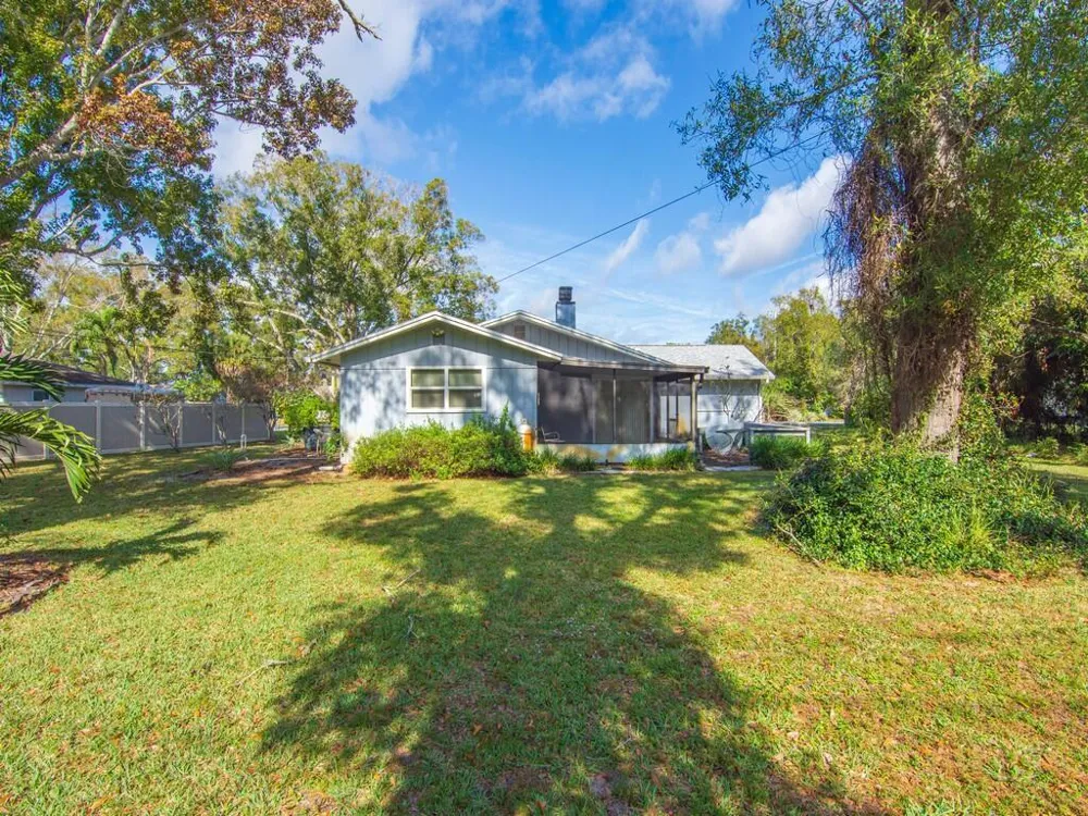 3105 Atlantic Boulevard Vero Beach, FL 32960