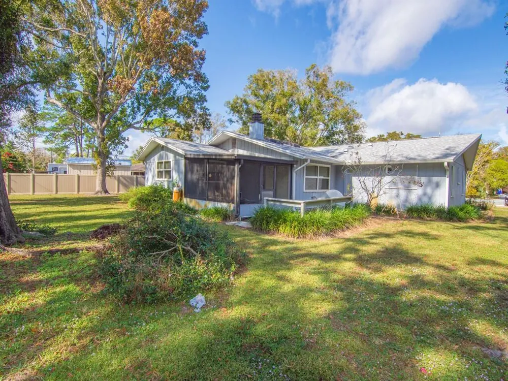 3105 Atlantic Boulevard Vero Beach, FL 32960