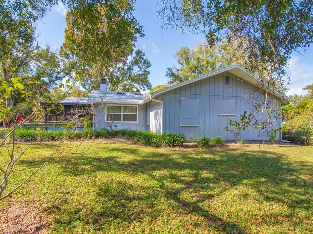 3105 Atlantic Boulevard Vero Beach, FL 32960