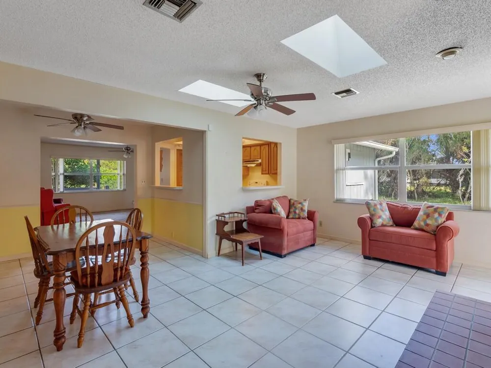 3105 Atlantic Boulevard Vero Beach, FL 32960