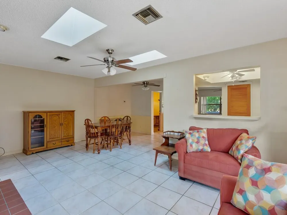 3105 Atlantic Boulevard Vero Beach, FL 32960