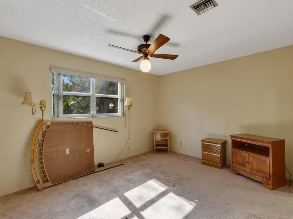 3105 Atlantic Boulevard Vero Beach, FL 32960